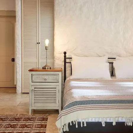 Villa Luxurious With Pool In The Center Of Alacati Çeşme