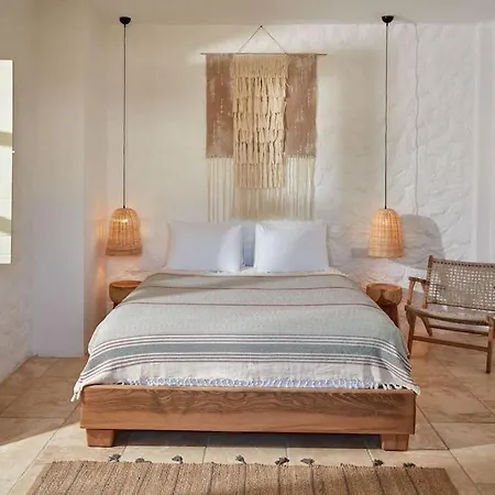 Luxurious With Pool In The Center Of Alacati Cesme